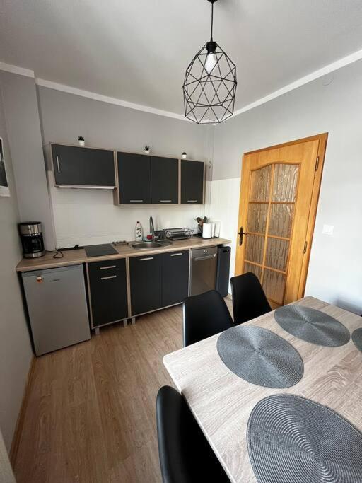 Apartament Quattro, Duszniki-Zdroj ดุสนิกิ สดรอย ภายนอก รูปภาพ