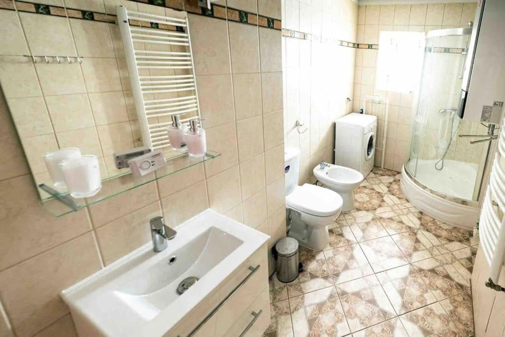 Apartament Quattro, Duszniki-Zdroj ดุสนิกิ สดรอย ภายนอก รูปภาพ